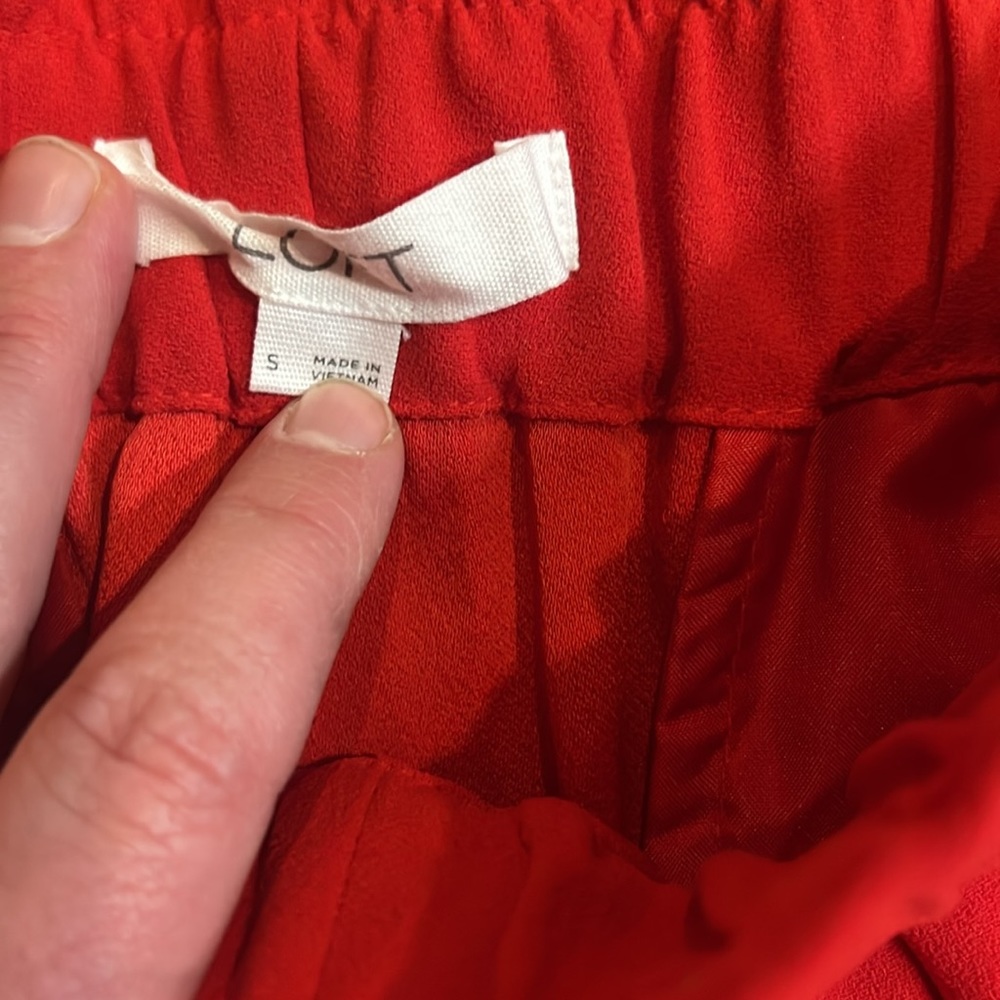 Loft, Size small, red pants. Tie belt waist‎ - Picture 4 of 4